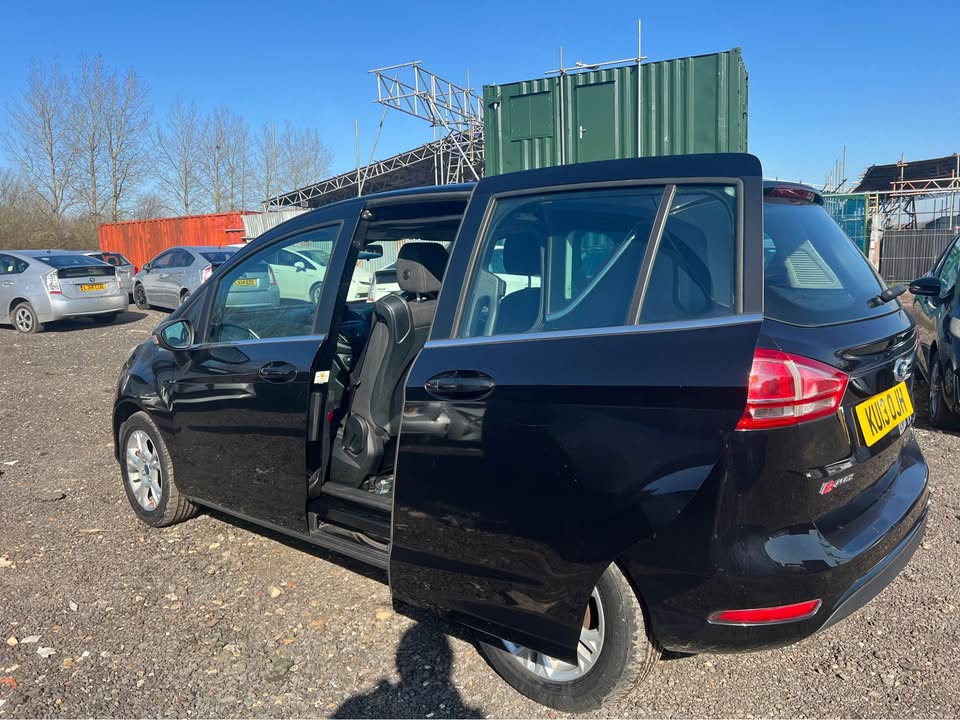 
								Ford B-Max full									