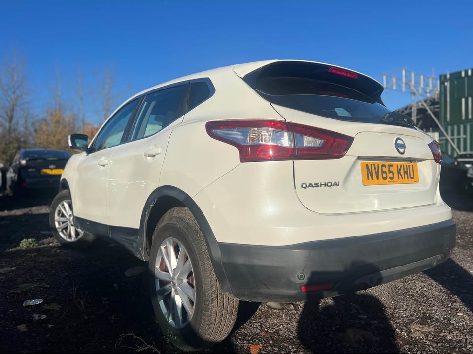 
								Nissan Qashqai 2015 full									