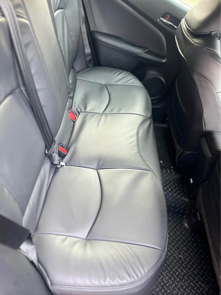 
								Toyota Prius 2020 full									