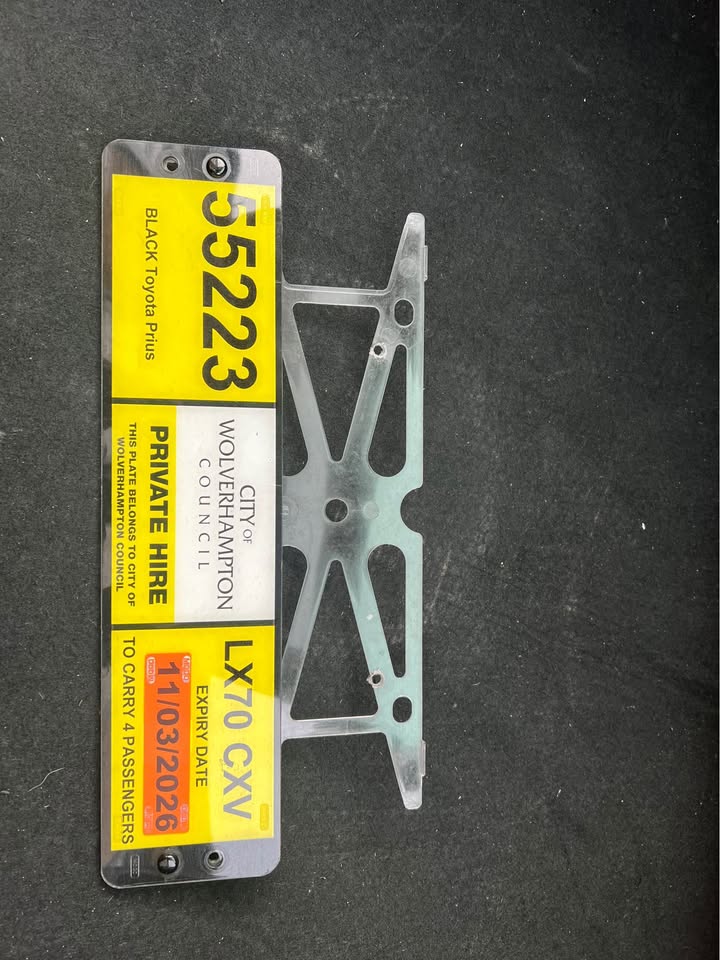 
								Toyota Prius 2020 full									