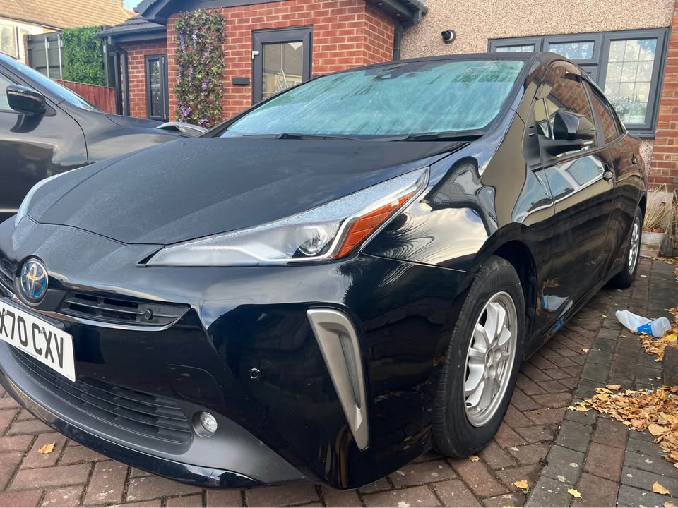 
								Toyota Prius 2020 full									