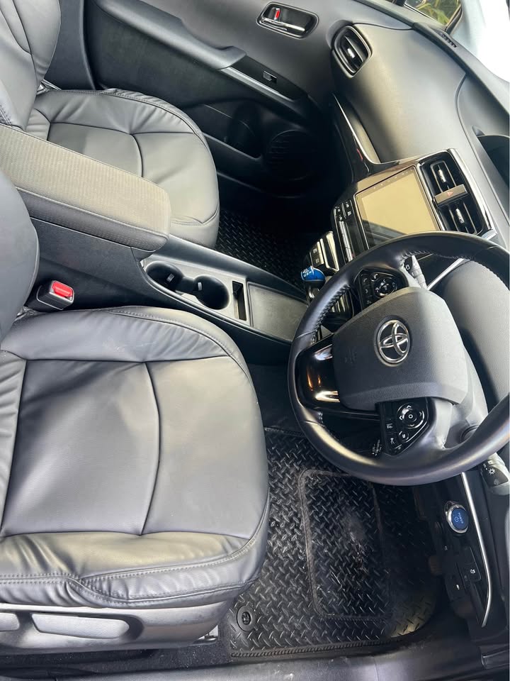 
								Toyota Prius 2020 full									