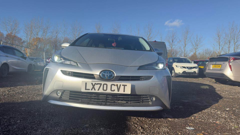 
								Toyota Prius 2020 full									