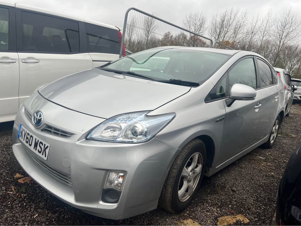 
								Toyota Prius 2010 full									
