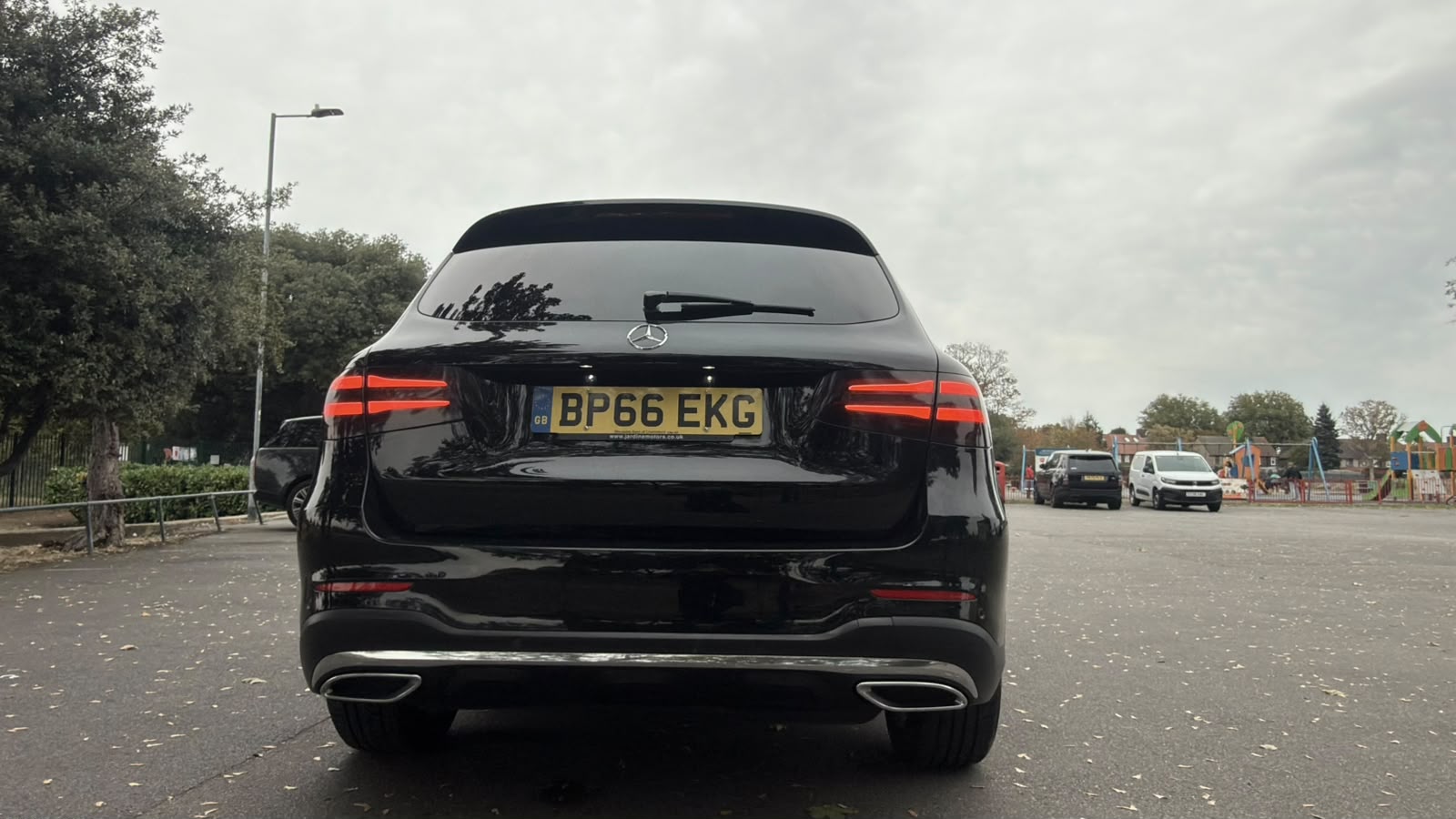 
								Mercedes Glc full									