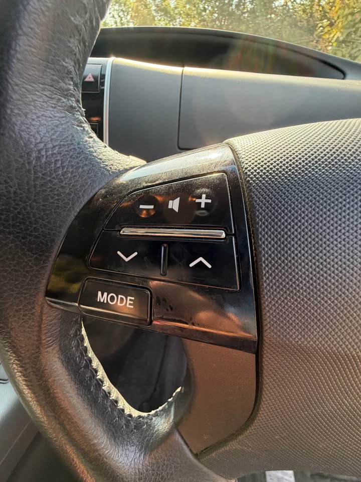 
								2013 Toyota Estima full									