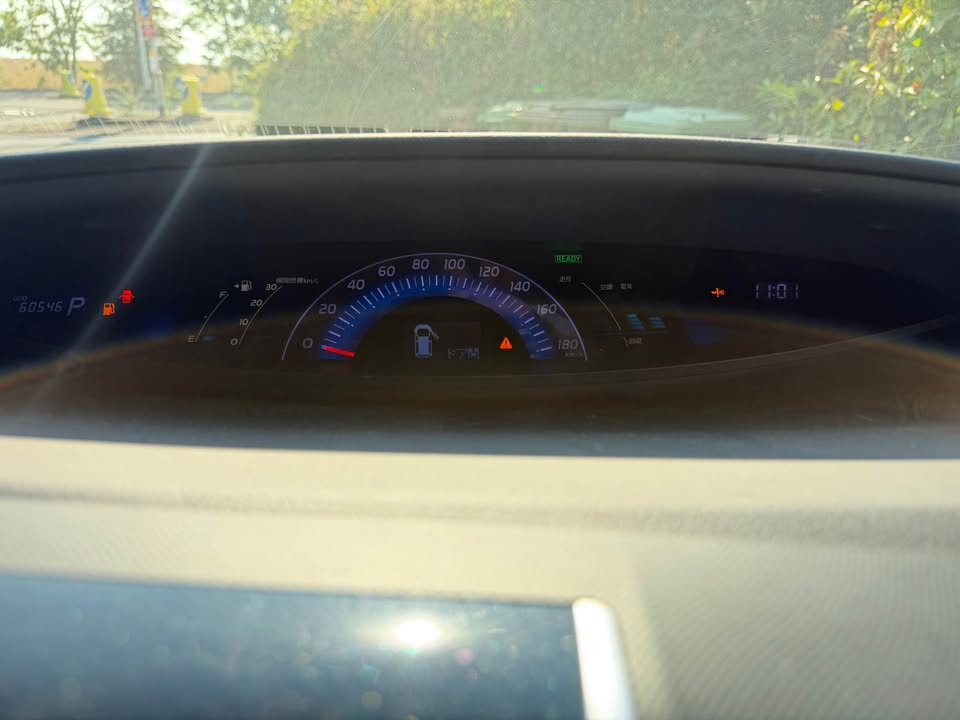 
								2013 Toyota Estima full									