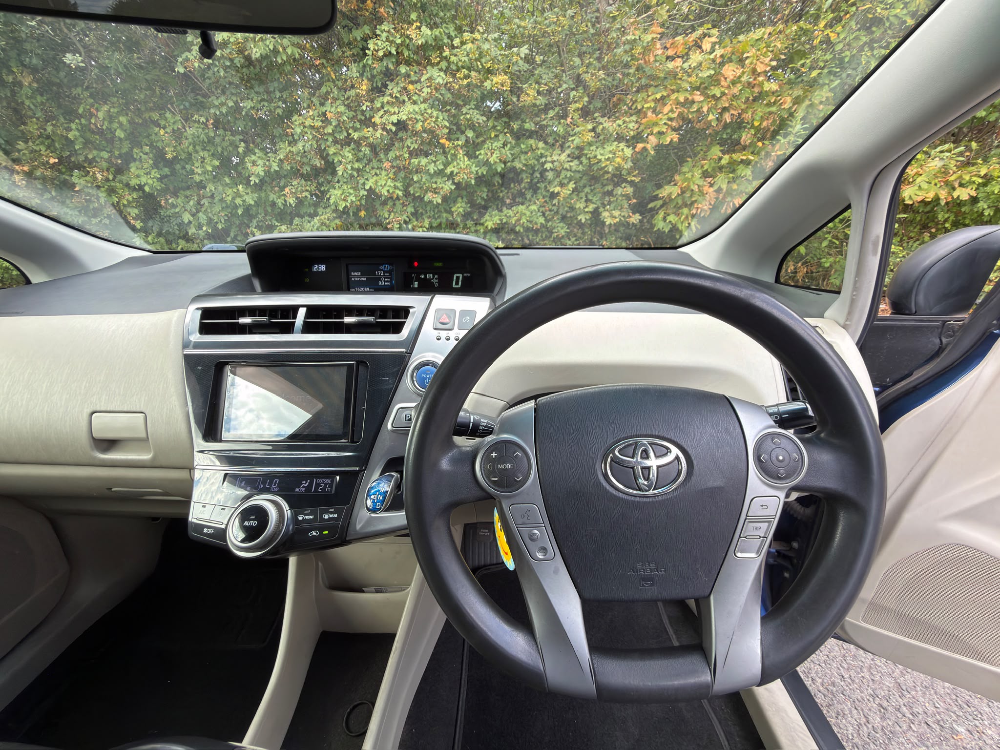 
								Prius plus 5 seater full									