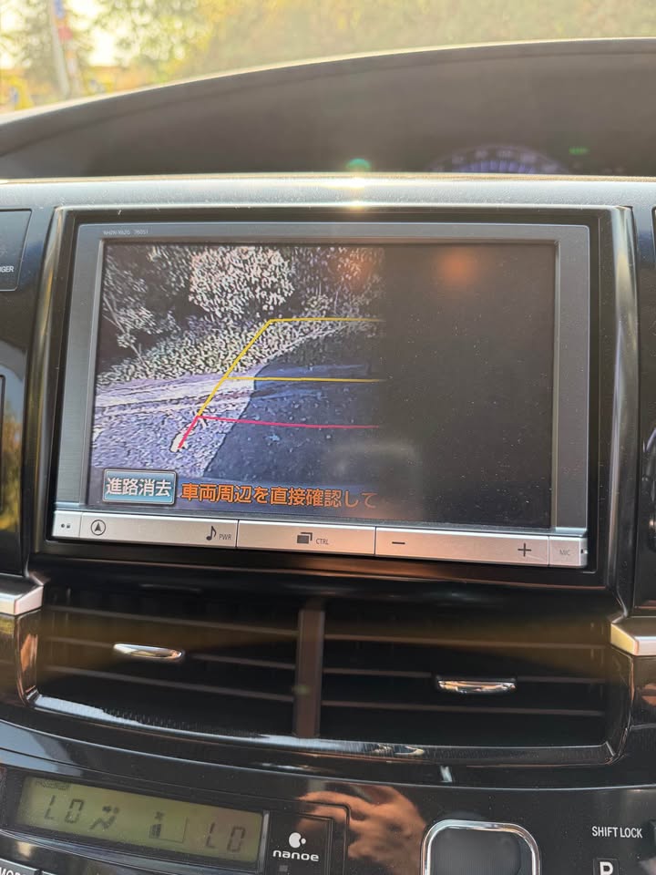 
								2013 Toyota Estima full									