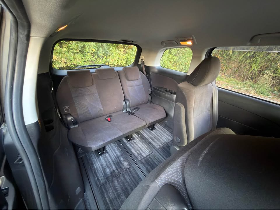 
								2013 Toyota Estima full									