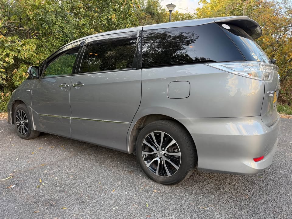 
								2013 Toyota Estima full									