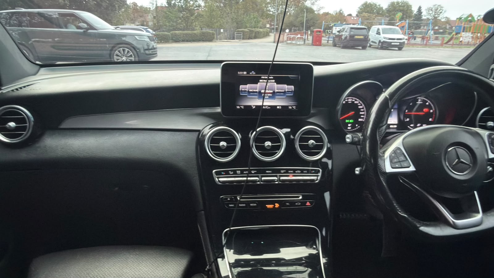 
								Mercedes Glc full									