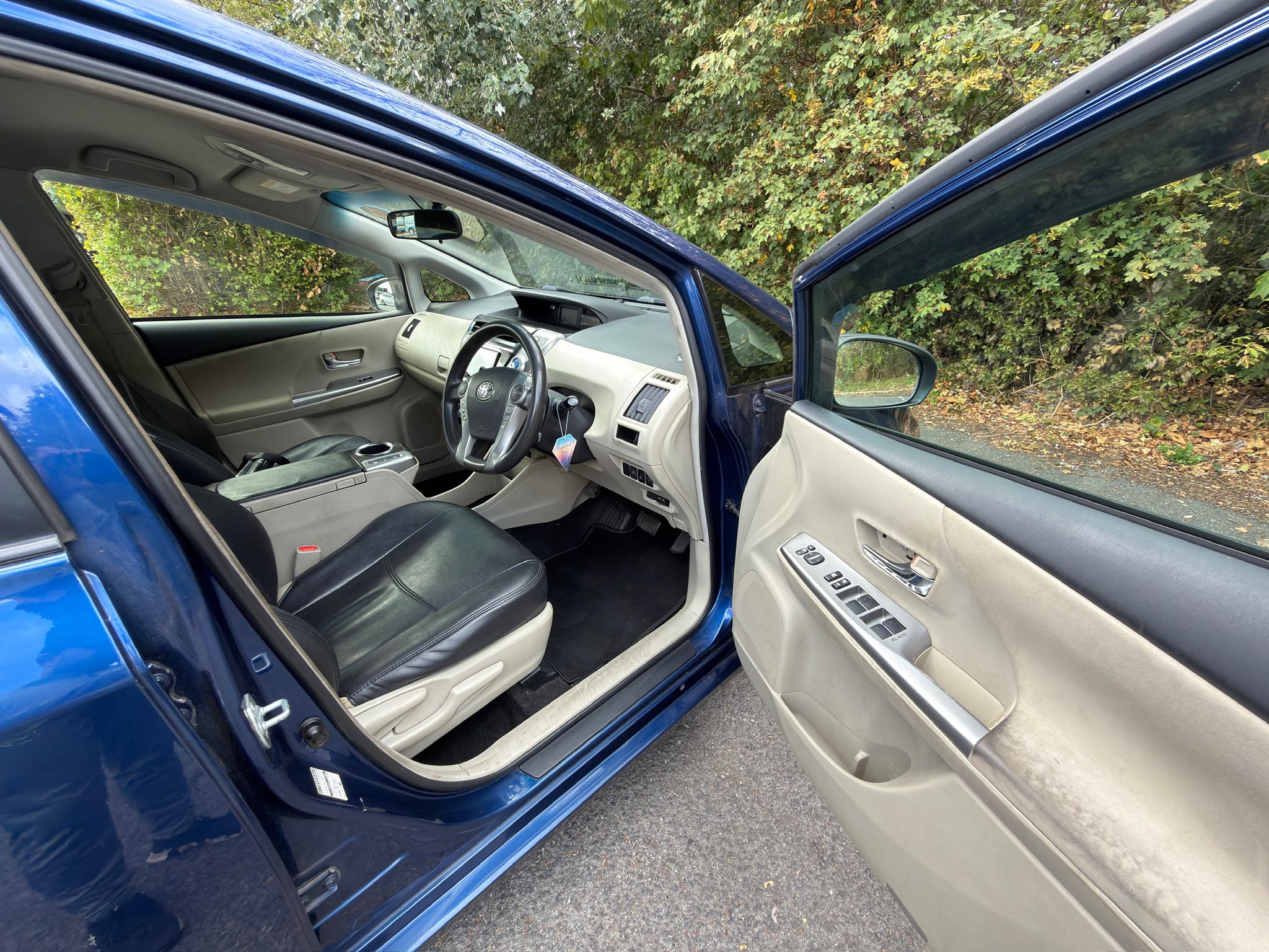 
								Prius plus 5 seater full									