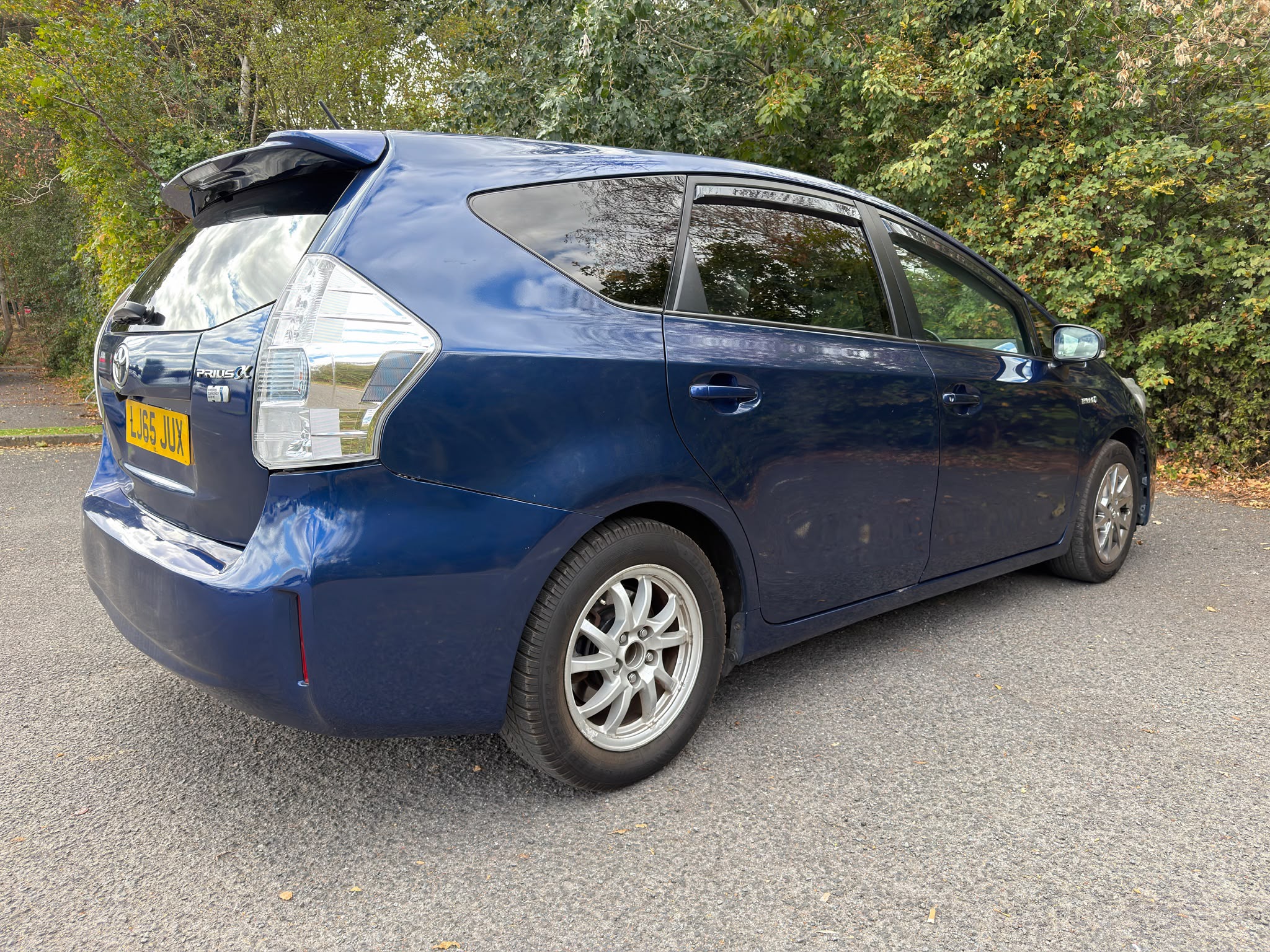 
								Prius plus 5 seater full									