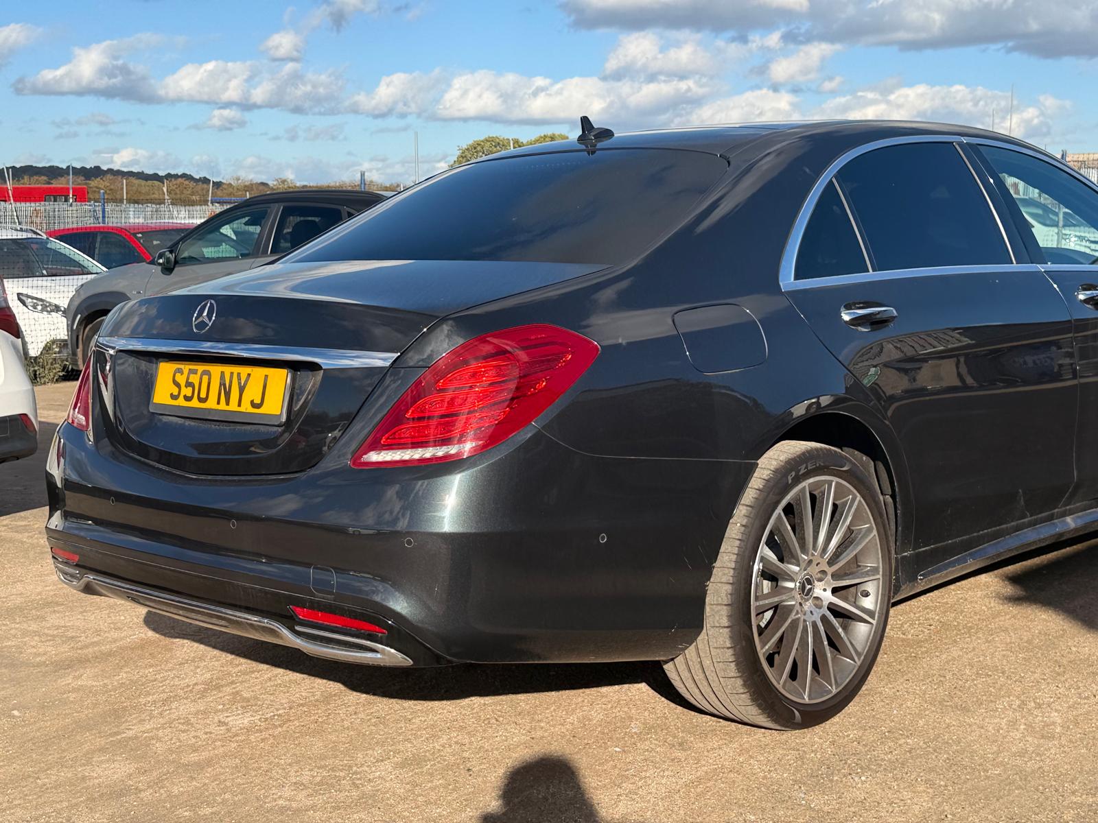 
								Mercedes-Benz S-Class S 350 d AMG Line L Executive Premium full									