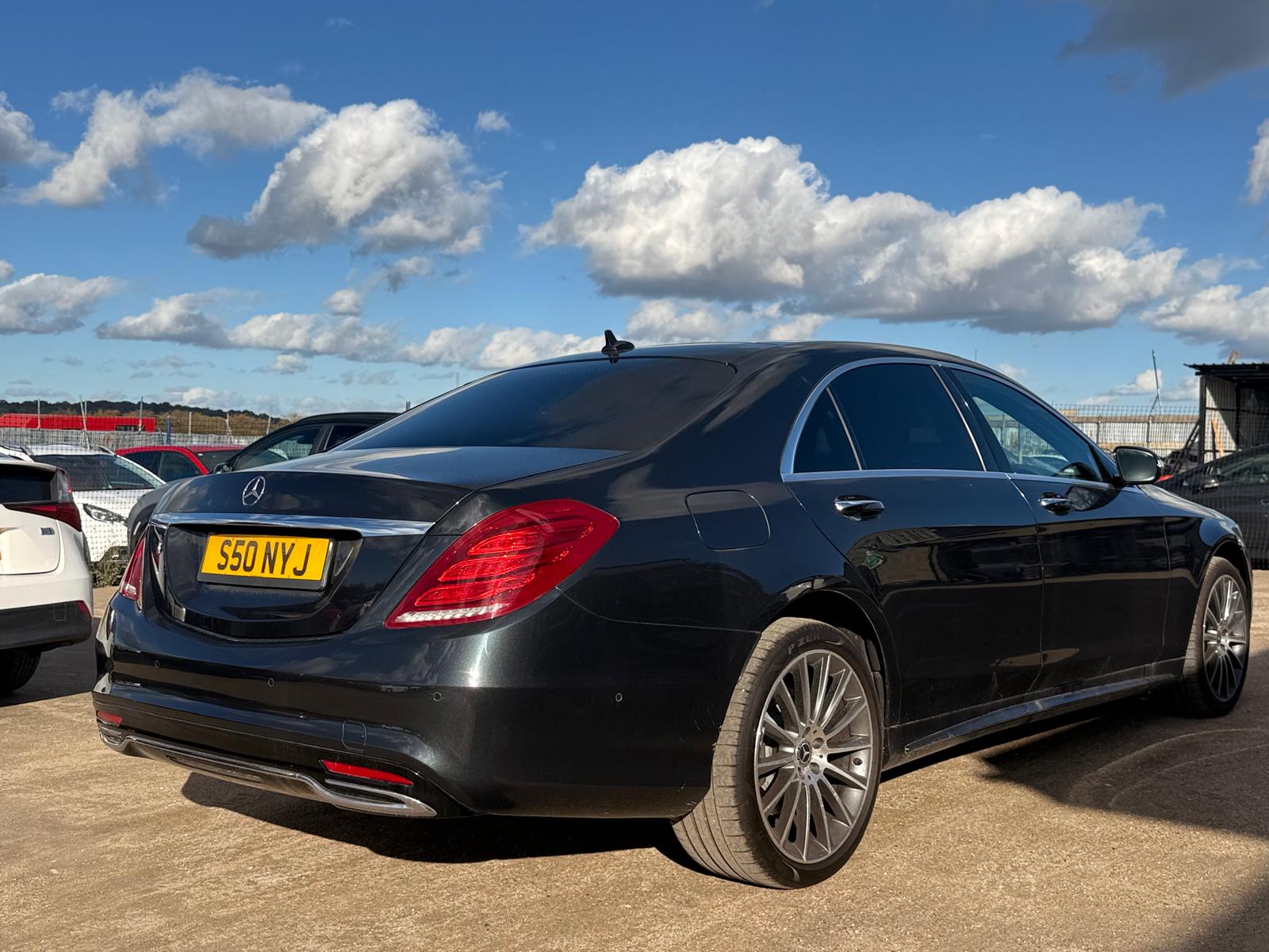 
								Mercedes-Benz S-Class S 350 d AMG Line L Executive Premium full									