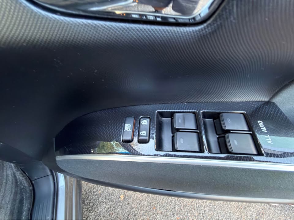
								2013 Toyota Estima full									