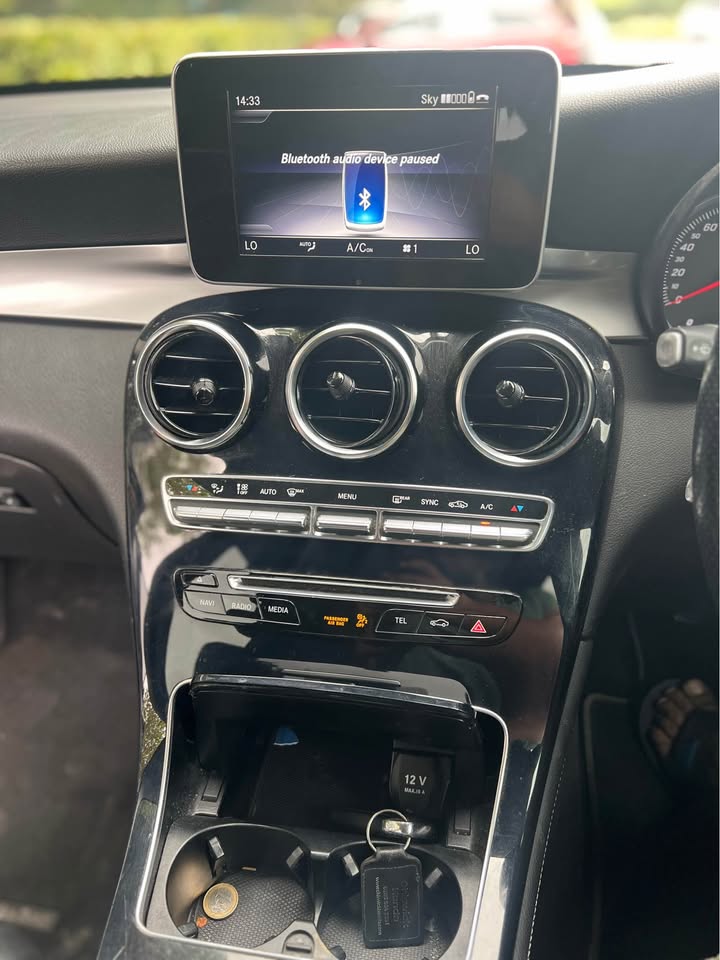 
								Mercedes-Benz GLC Urban Edition full									