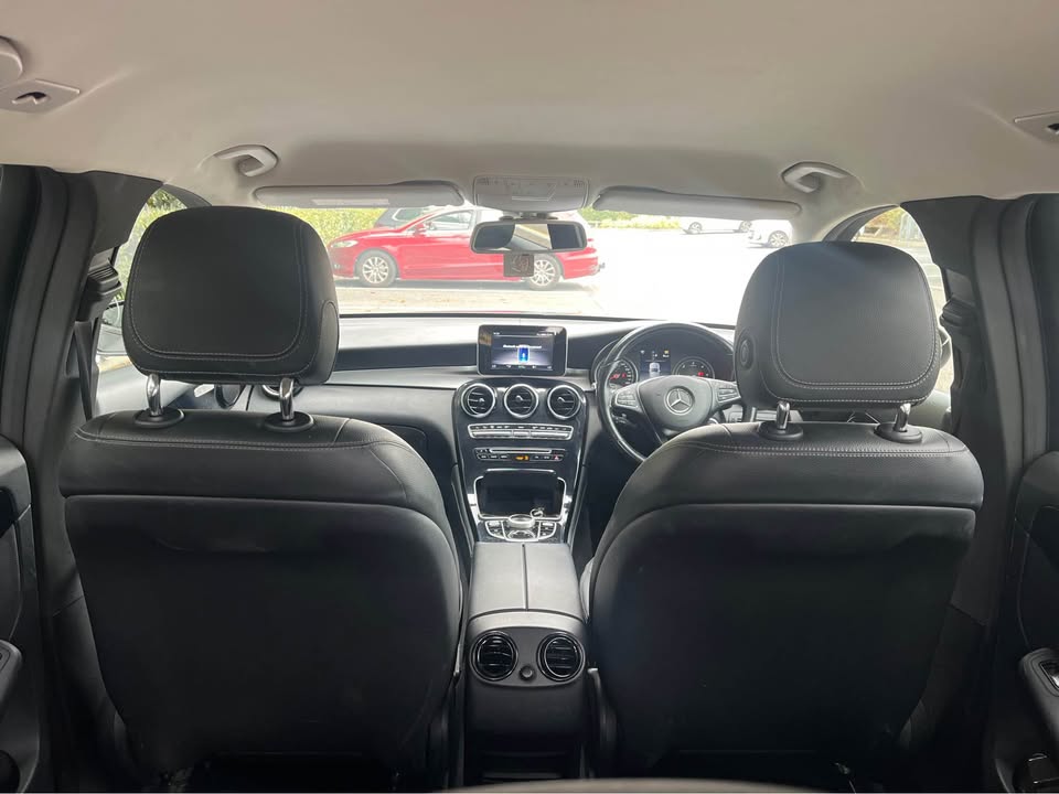 
								Mercedes-Benz GLC Urban Edition full									